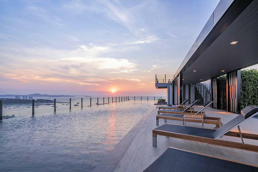 The Base Central Pattaya By Pattaya Holiday Exterior foto